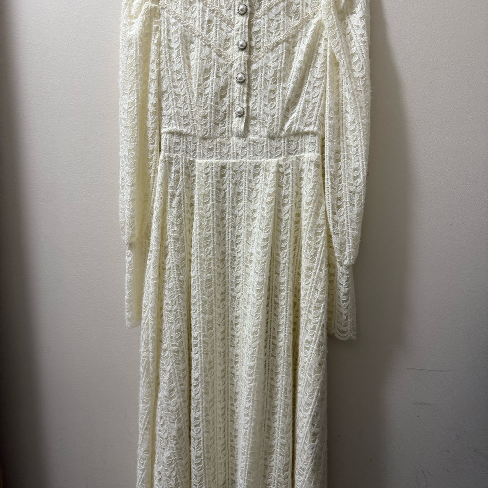 Elegant Cream Lace Dress